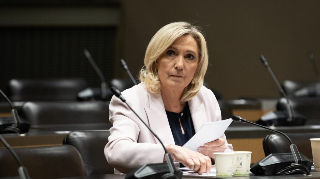 Rassemblement national : quel bilan pour les 89 députés un an après leur arrivée à l'Assemblée nationale ?
                  Un an après l'arrivée à l'Assemblée nationale de 89 députés du Rassemblement national, quel bilan pour les députés de Marine Le Pen ?
