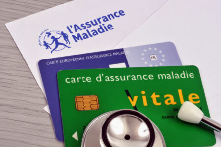 Carte de voyage de l'assurance maladie française : comment ça marche et comment en obtenir une