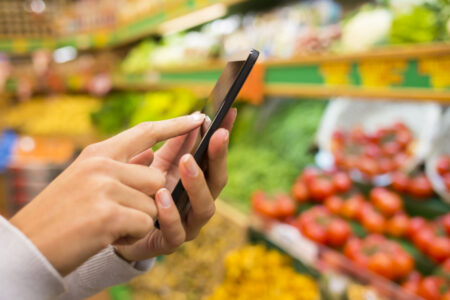 Comment vérifier les références vertes des produits dans les supermarchés français