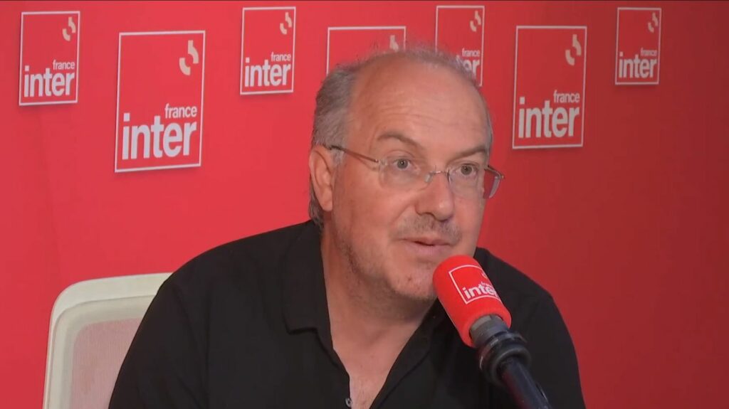 Dissolution des Soulèvements de la Terre : "C'est une aberration totale" réagit l'auteur Alain Damasio
                  "Non seulement je comprends mais je défends et je promeus" la radicalité des Soulèvements de la Terre, affirme Alain Damasio, lundi sur France Inter. Le décret de dissolution du collectif est présenté mercredi en Conseil des ministres.