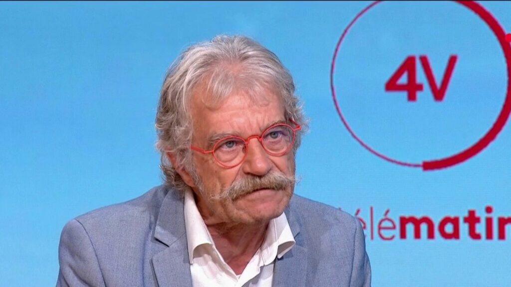 Européennes 2024 : "Le PCF doit être en capacité de conduire une liste, seul", affirme le député Hubert Wulfranc
                  Hubert Wulfranc, député PCF, était l'invité des "4 Vérités" de France 2, jeudi 1er juin.