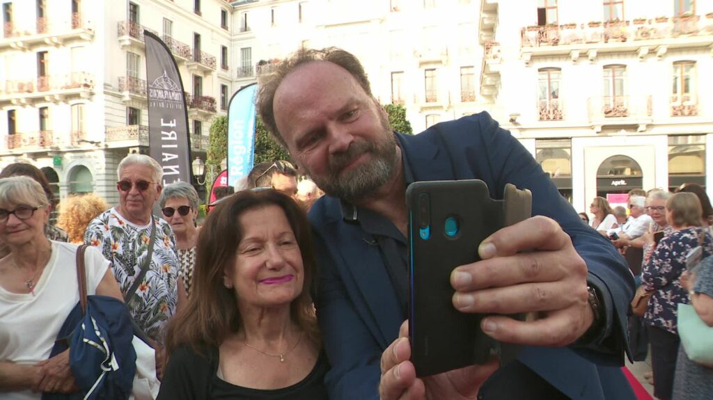 Jean-Pierre Améris, Louane et Michel Blanc en ouverture du Festival du cinéma français d'Aix-les-Bains
                  Jusqu’au 10 juin, la seconde édition du Festival du film français d’Aix-les-Bains va peut-être révélé une nouvelle pépite. L'an dernier, c'est ici que le film multirécompensé "La Nuit du 12" avait été projeté pour la première fois.