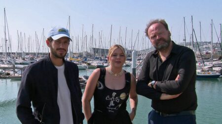 Festival Révélations : Louane, Victor Belmondo et Jean-Pierre Améris au Havre pour présenter le film "Marie-Line et le Juge" en avant-première
              C'est dans cette ville portuaire de Seine-Maritime que le film a été tourné à l'été 2022. C'est donc tout naturellement qu'ils souhaitaient le projeter aux Havrais dans le cadre du festival "Révélations" (8-10 juin 2023). Le long métrage sortira sur les écrans le 11 octobre 2023.
