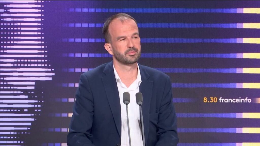 Pour l'Insoumis Manuel Bompard, "les macronistes ont un grave problème avec les contrepouvoirs"
                  Le coordinateur du parti La France insoumise (LFI) a dénoncé en premier lieu l'attitude d'Emmanuel Macron et celle d'Aurore Bergé, présidente du groupe "Renaissance" à l'Assemblée nationale.