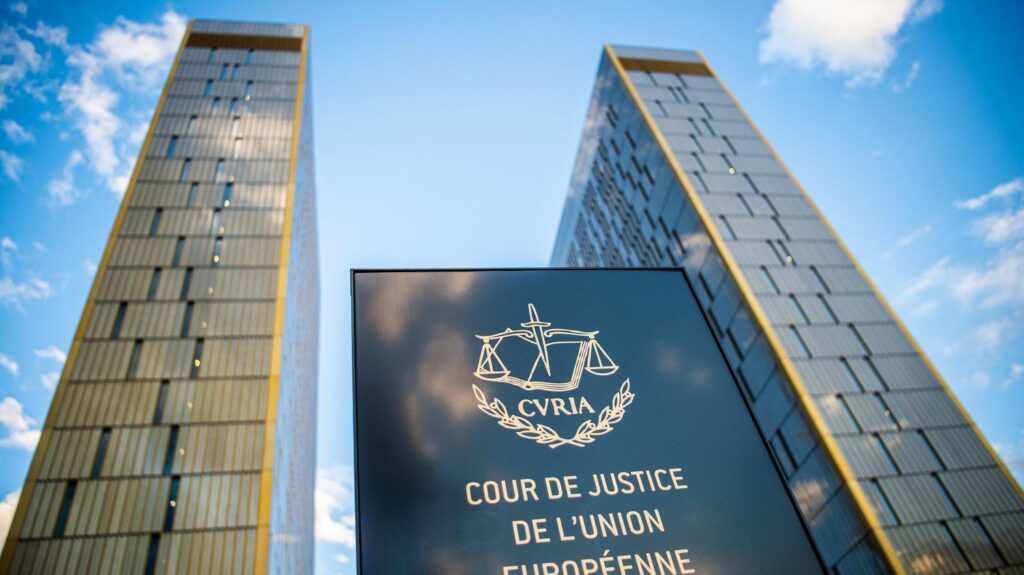 La réforme de la justice polonaise de 2019 enfreint le droit européen, selon la CJUE
              Selon le commissaire européen à la Justice, la loi polonaise porte "atteinte à l'indépendance des juges".