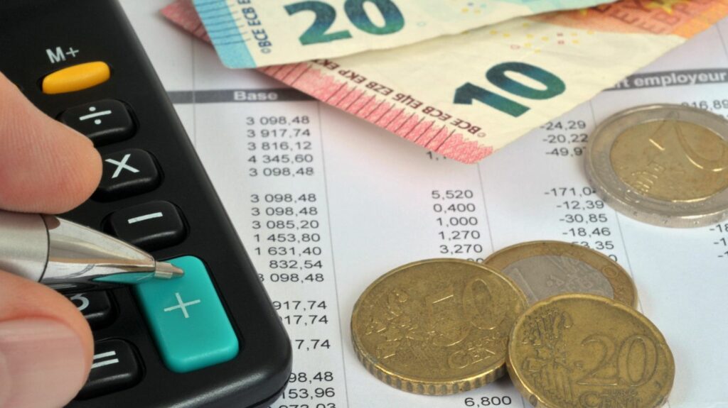 Montant, prime supplémentaire, salariés concernés... Ce que contient la loi sur le partage de la valeur
                  Le projet de loi sur le partage de la valeur au sein de l'entreprise est examiné lundi à l'Assemblée nationale.