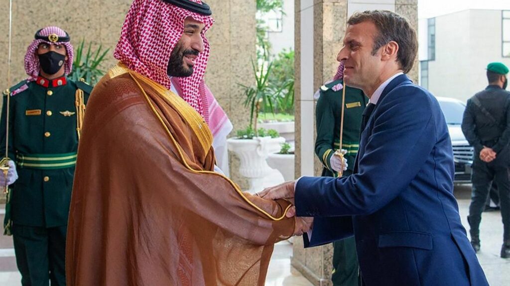 Le prince héritier d'Arabie saoudite, Mohamed ben Salmane, entame une visite officielle en France
                  Le dirigeant saoudien rencontrera Emmanuel Macron vendredi. L'Ukraine et le "nouveau pacte financier mondial" seront au menu des discussions.