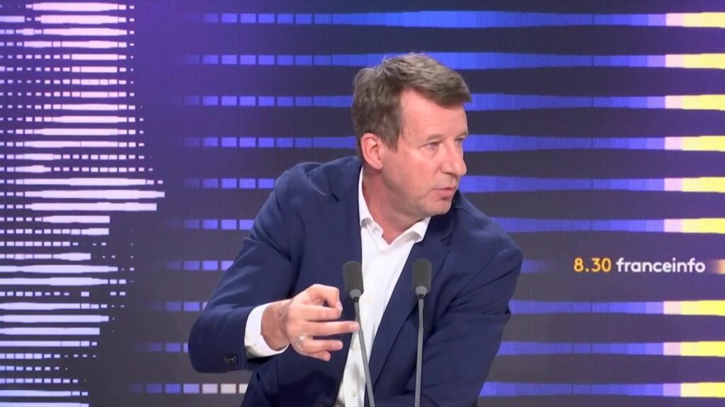 Mort de Nahel à Nanterre : Yannick Jadot attend d'Emmanuel Macron qu'il "pose des actes"
                  L'eurodéputé Vert appelle dans un premier temps à un dépaysement de l'affaire pour qu'elle soit menée de la façon la plus transparente possible.