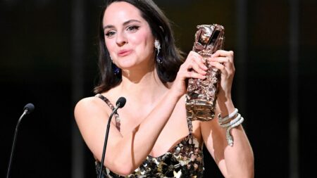 L’actrice française Noémie Merlant invitée à rejoindre l’Académie des Oscars
              Plusieurs Français figurent sur la liste 2023 des invités à rejoindre la prestigieuse Académie des Oscars.