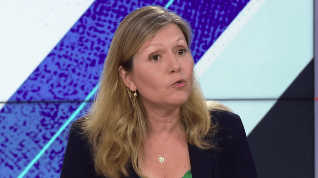 Dimanche en politique : “60% des propositions de loi ont été votées depuis un an à l’unanimité”, soutient Yaël Braun-Pivet
              Dimanche 25 juin, Francis Letellier reçoit Yaël Braun-Pivet, présidente de l’Assemblée nationale, dans “Dimanche en politique”. La députée de la Ve circonscription des Yvelines s’exprime sur la milice Wagner, le permis à 17 ans, mais aussi la division de l’Assemblée nationale.