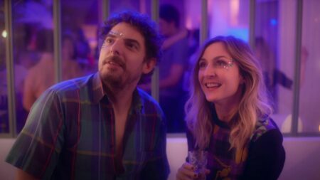 "Le Processus de paix" : les dix commandements de la vie de couple dans une comédie parisienne à point
              Un couple de quadras mariés depuis dix ans, deux enfants, s'aime et se déchire à en écrire une charte de paix.
