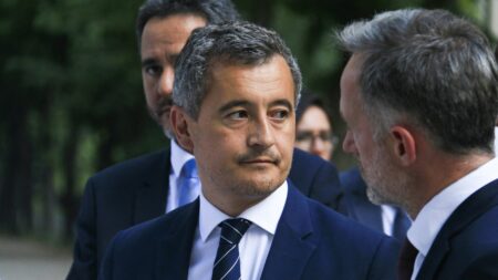 Projet de loi immigration : il n'y aura pas de nouveau texte en juillet, annonce Gérald Darmanin
              "Le gouvernement propose de reprendre le texte tel qu'il avait été discuté et amendé par la commission des Lois du Sénat", a expliqué le ministre de l'Intérieur vendredi dans un entretien au Figaro.
