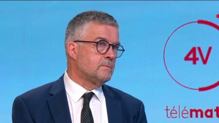 Réforme des retraites : l'irrecevabilité des amendements d'abrogation "est une attaque frontale contre les droits du Parlement", estime Bertrand Pancher (Liot)
                  Bertrand Pancher, président du groupe Liot à l'Assemblée nationale, était l'invité des "4 Vérités" de France 2, jeudi 8 juin.