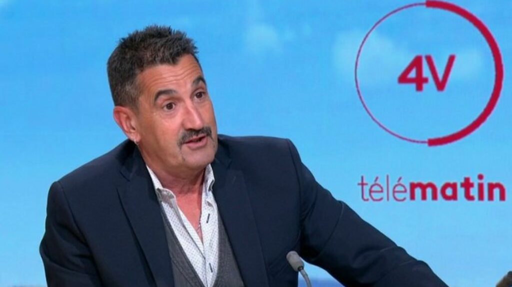 Réforme des retraites : "Est-ce que j'ai l'air de vouloir tourner la page ?", dit Frédéric Souillot (FO) à propos de la suite de la mobilisation
              Frédéric Souillot, secrétaire général de Force ouvrière (FO), était l'invité des "4 Vérités" sur France 2, mardi 6 juin.