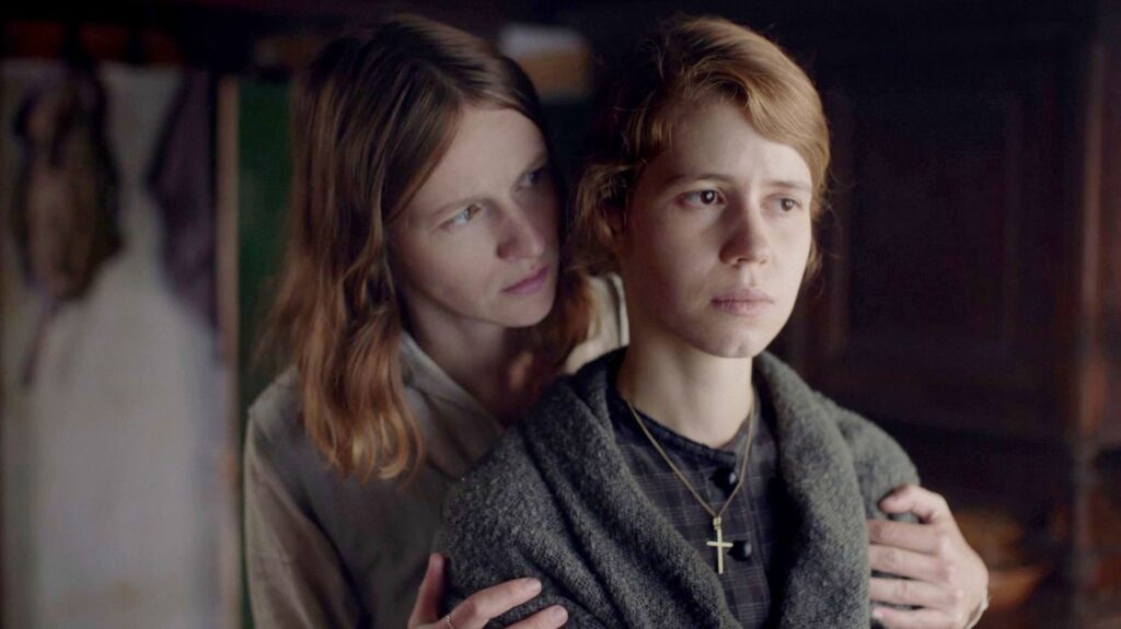 "Luise" : trio amoureux romanesque dans l'Alsace de la fin de la Grande Guerre
              Deux femmes et un homme dans une ferme alsacienne : deuxième histoire d’un trio amoureux pour le réalisateur Matthias Luthardt, qui adapte ici un roman de D. H. Lawrence.