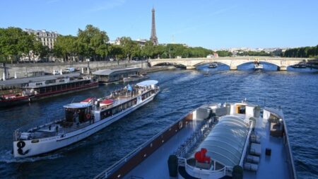Paris s'entraîne pour la cérémonie d'ouverture des JO 2024 sur la Seine