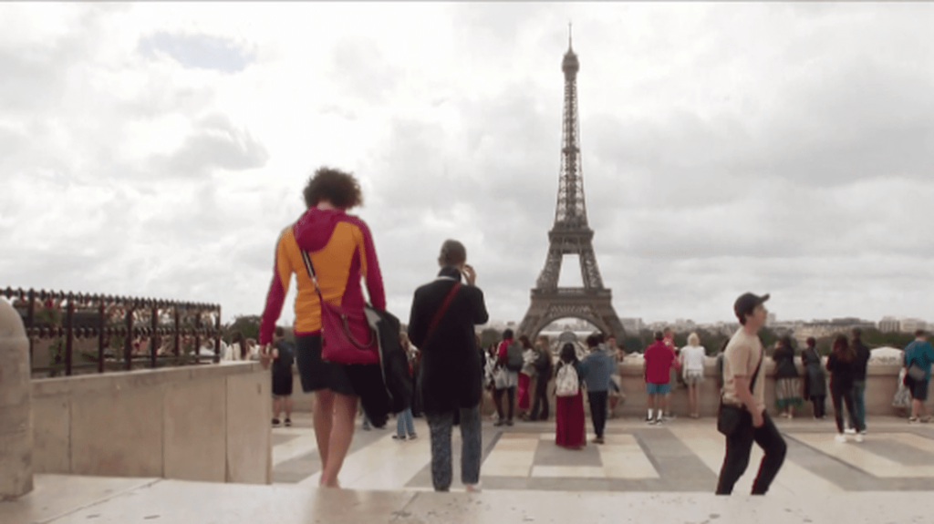 Violences après la mort de Nahel : le gouvernement veut rassurer les touristes étrangers
              Les images des émeutes en France ont fait le tour des médias internationaux. Alors, mardi 4 juillet sur CNN, Bruno Le Maire a pris la parole pour rassurer les touristes étrangers.