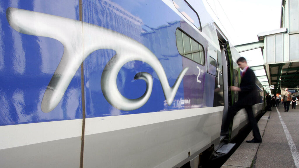 Le tireur d'un train à grande vitesse français accusé de meurtre