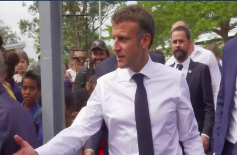 Nouvelle-Calédonie : vers un nouveau statut grâce à une révision constitutionnelle ?
              Emmanuel Macron a dit vouloir une révision constitutionnelle pour la Nouvelle-Calédonie d'ici à 2024. Sur place, Christelle Méral fait le point sur les réactions suscitées par cette annonce, mercredi 26 juillet.