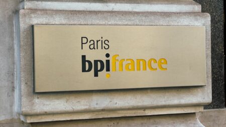 Bpi France : deux députés saisissent la procureure de Paris pour de "possibles conflits d'intérêts" au sein de la banque
                  Un rapport de la Cour des comptes avait déjà estimé que l'investissement de collaborateurs de la Banque publique d'investissements dans un fonds ouvert en 2020 soulevait "des questions déontologiques".