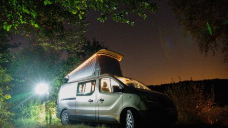 Dans la peau de l'été. Ce qu'il faut savoir sur les camping-cars
              Tous les matins, Marie Dupin se glisse dans la peau de l’été, de ses symboles et de leur histoire.