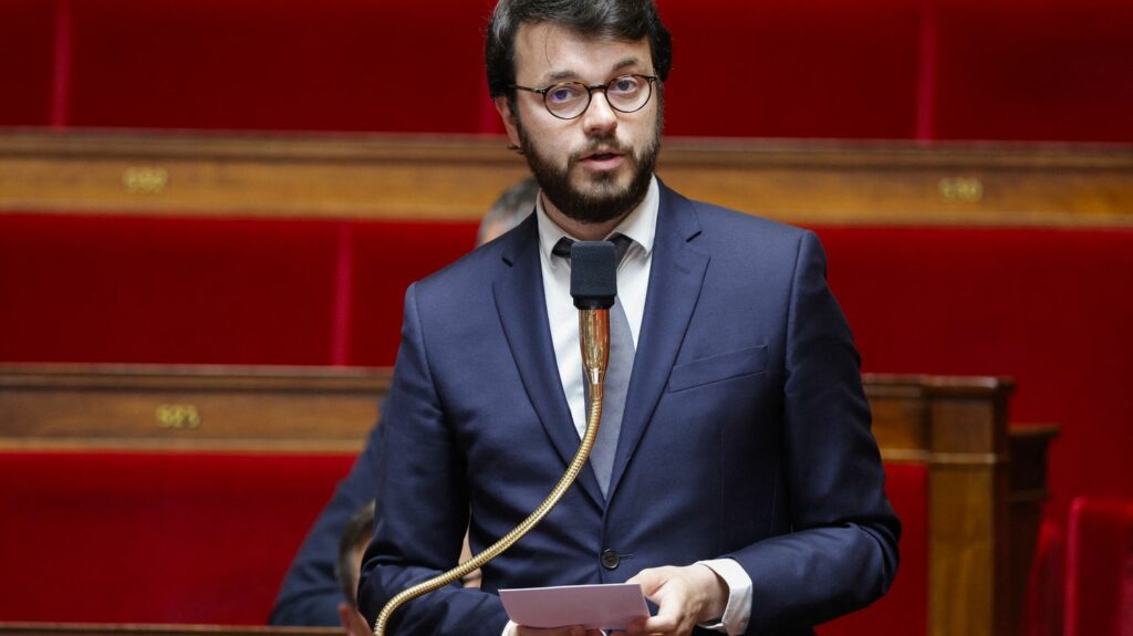 Mort de Nahel : menacé après sa critique de la cagnotte en faveur du policier, un député va porter plainte
              "J'ai reçu de nombreux tweets et mails comportant parfois des menaces de mort. J'ai donc décidé de porter plainte", a annoncé dimanche Arthur Delaporte, député PS du Calvados.