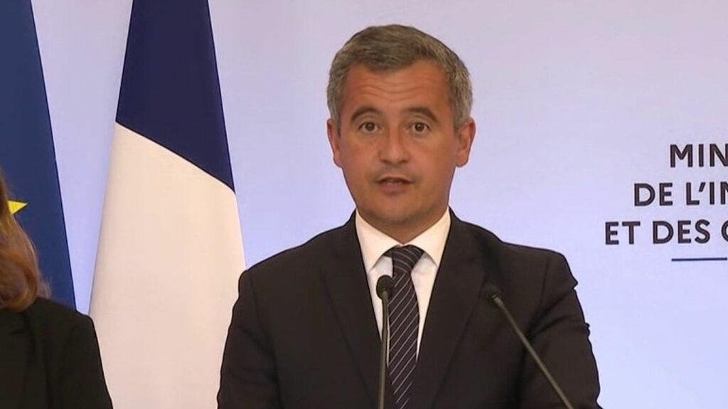 Festivités des 13 et 14 juillet : Gérald Darmanin annonce un dispositif de sécurité exceptionnel
              Près de 130 000 policiers et gendarmes seront mobilisés dans toute la France pour garantir la sécurité lors des festivités des 13 et 14 juillet.