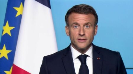 Emmanuel Macron : que retenir de l’interview du chef de l’État ?
              Emmanuel Macron a accordé une interview au 13 heures de France 2, lundi 24 juillet. Le journaliste Cyril Graziani, présent sur le plateau du 19/20, nous dit ce qu’il faut en retenir.