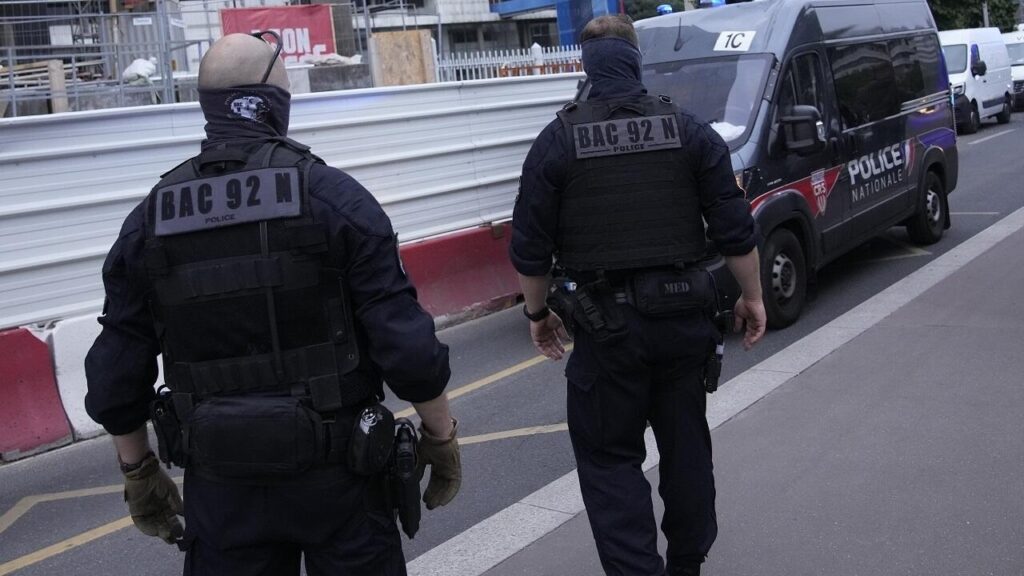 Enquête sur la "force excessive" de la police alors que la France se remet d'une semaine d'émeutes