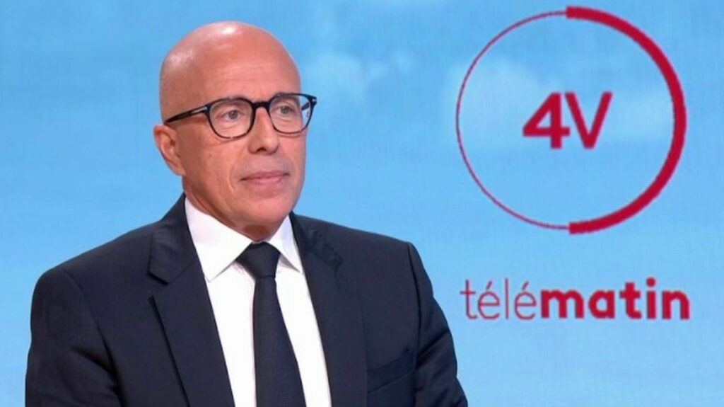 Budget 2024 : Éric Ciotti (LR) n'exclut pas le dépôt d'une mention de censure contre le gouvernement lors de l'examen à l'automne
              Éric Ciotti, président du parti Les Républicains (LR), était l'invité des "4 Vérités" sur France 2, mercredi 12 juillet.