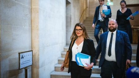 Fonds Marianne : "Fiasco", "dérive d'un coup politique"... Ce qu'il faut retenir du rapport de la commission d'enquête du Sénat qui accable Marlène Schiappa
                  Dénonçant un "fiasco", les sénateurs étrillent la version de l'ancienne ministre déléguée à la Citoyenneté, qui avait lancé ce dispositif en 2021.