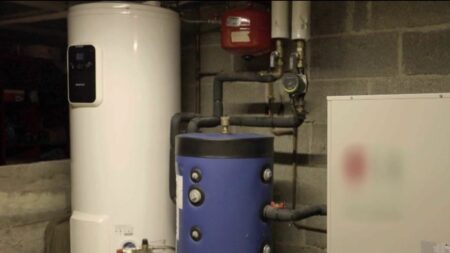 Rénovation énergétique : les arnaques se multiplient
                  Les fraudes à la rénovation énergétique sont en hausse. Les consommateurs doivent rester vigilants et ne pas communiquer d'informations personnelles aux démarcheurs.