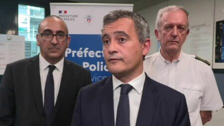 Fronde des policiers : Gérald Darmanin a reçu les syndicats de police
                  En pleine fronde des forces de l'ordre, le ministre de l'Intérieur, Gérald Darmanin, a rencontré les représentants des sept syndicats de police, jeudi 27 juillet.