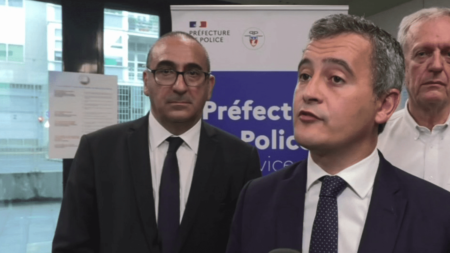 Fronde des policiers: apaisement imminent grâce à Gérald Darmanin, colère persistante chez les magistrats Fronde des policiers : apaisement chez les forces de l’ordre, colère chez les magistrats
Allons-nous vers un apaisement de la fronde des policiers ? Le ministre de l’Intérieur a rencontré les syndicats de policiers, qui se sont dit satisfaits de l’échange. Gérald Darmanin a apporté son soutien aux forces de l’ordre. Mais de l’autre côté, les magistrats ont exprimé leur colère.