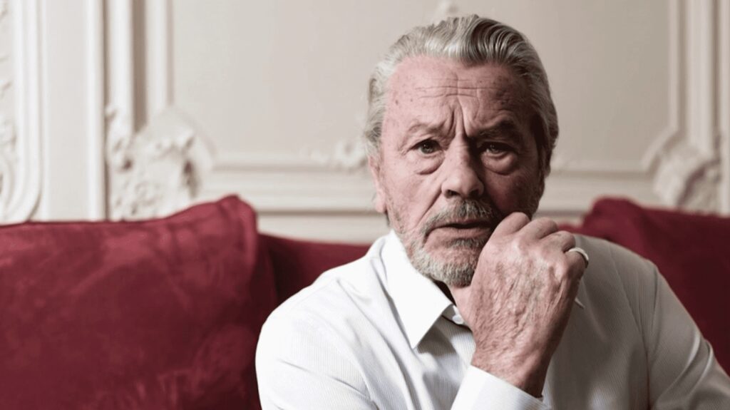 Alain Delon : sa dame de compagnie soupçonnée de harcèlement moral
              Les trois enfants d'Alain Delon ont déposé plainte, jeudi 6 juillet, contre Hiromi Rolin, la dame de compagnie de leur père, pour des faits supposés de harcèlement moral. Une enquête préliminaire a été ouverte.