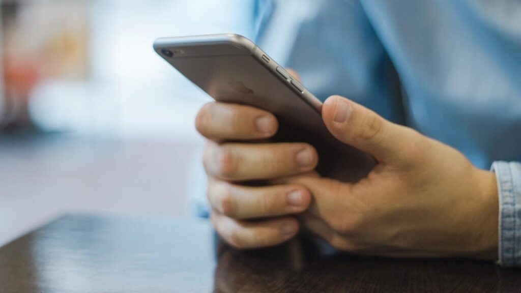 La France s'apprête à autoriser la police à espionner des suspects via un accès téléphonique à distance