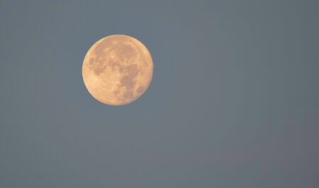 La "super lune de Buck" de lundi : qu'est-ce que c'est et où est-il préférable de la voir ?