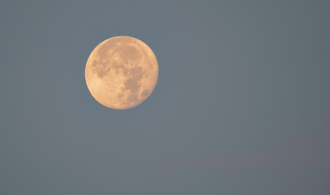 La "super lune de Buck" de lundi : qu'est-ce que c'est et où est-il préférable de la voir ?