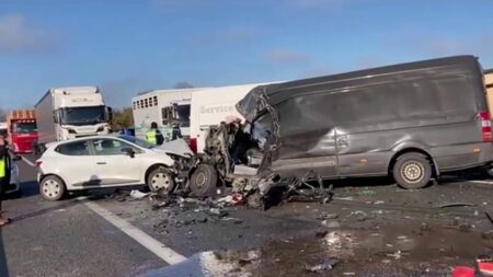 Sécurité routière : l'appellation "homicide involontaire" requalifiée en "homicide routier"
              À l'appel de plusieurs associations de victimes d'accidents de la route, le terme "homicide routier" va remplacer celui d'"homicide involontaire". Une mesure insuffisante pour ces mêmes associations, car les peines resteront les mêmes.