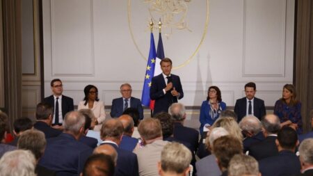 Macron annonce un projet de loi d'urgence "pour accélérer la reconstruction" après les émeutes