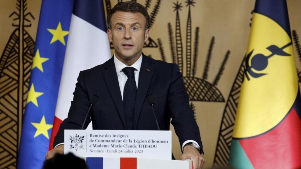 Macron appelle au retour à "l'autorité et au respect" après les émeutes françaises