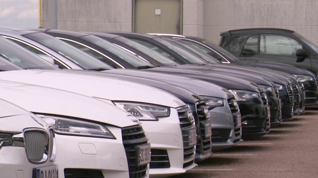 Automobile : le marché des véhicules diesel se porte bien
              Alors que le gouvernement multiplie les incitations à passer aux véhicules fonctionnant à l’énergie verte, le marché du diesel continue d’avoir le vent en poupe.