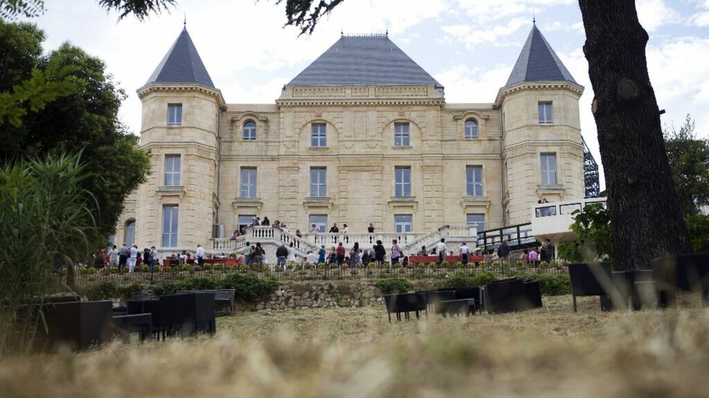 Psychodrame politique à Marseille autour du château de Marcel Pagnol dont la gestion est reprise par la mairie
              La ville de Marseille va récupérer la gestion du château de la Buzine, le supposé "Château de ma mère" de Marcel Pagnol, jusqu'à présent piloté par son petit-fils Nicolas, qui crie à "l'expropriation culturelle".