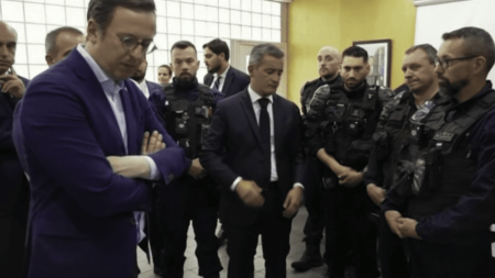 Violences après la mort de Nahel : 45 000 policiers et gendarmes déployés dans la France
                  Le dispositif policier est à nouveau renforcé pour la soirée du samedi 1er juillet. Le point avec Anaïs Hanquet, en duplex de la place Beauveau à Paris.