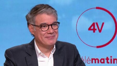 Fronde des policiers : pour Olivier Faure (PS), Gérald Darmanin, Frédéric Veaux et Laurent Nuñez "devraient démissionner"
              Olivier Faure, premier secrétaire du Parti socialiste (PS), était l'invité des "4 Vérités" sur France 2, vendredi 28 juillet.