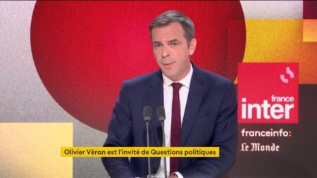 Vidéo



  

  
  


      


      

      Attaque du domicile du maire de L'Haÿ-les-Roses : Olivier Véran ressent "énormément de colère, une émotion très vive"
              À l'heure de l'attaque, 1h30 du matin, le maire était encore à la mairie "justement pour éviter, les exactions, la violence, pour vérifier que tout était mis en place pour garantir la sécurité de ses concitoyens", pointe le porte-parole du gouvernement.