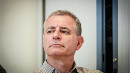 Santé : "On risque d'avoir une accélération de la politique de destruction de l'hôpital public", avec la nomination d'Aurélien Rousseau, selon le porte-parole des urgentistes de France
                  Pour Chirstophe Prudhomme, la nomination d'Aurélien Rousseau au poste de ministre de la Santé va empirer la situation dans les hôpitaux.