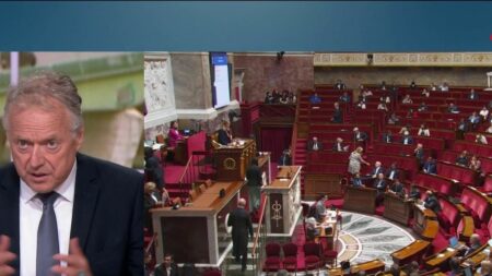 Remaniement : un gouvernement politique pour affronter le gros temps parlementaire
                  Le casting de la société civile est terminé au gouvernement, qui s’annonce bien plus politique.
