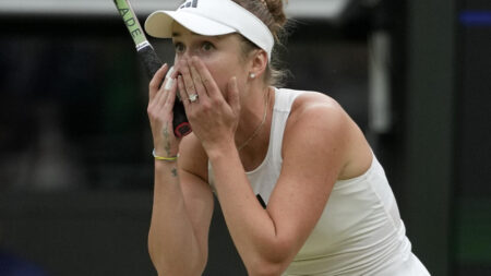 Svitolina déjoue Swiatek pour organiser la confrontation en demi-finale de Vondrousova à Wimbledon