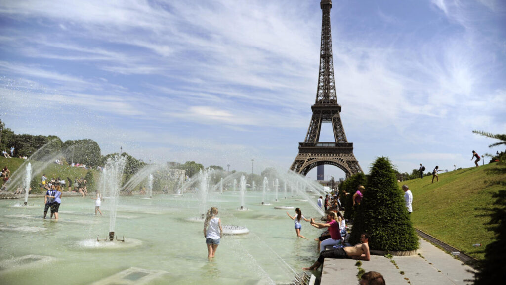 50 départements en alerte maximale alors que la canicule se poursuit à travers la France